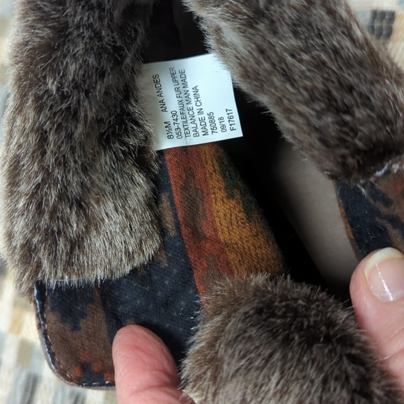 NIB Women's Brown Fur-Lined Ankle Boots - Picture 6 of 11